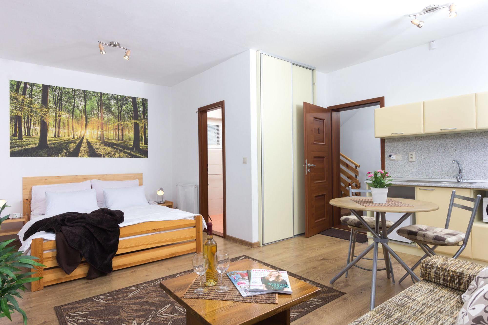 Apartmány Lipka Pavčina Lehota Exterior foto