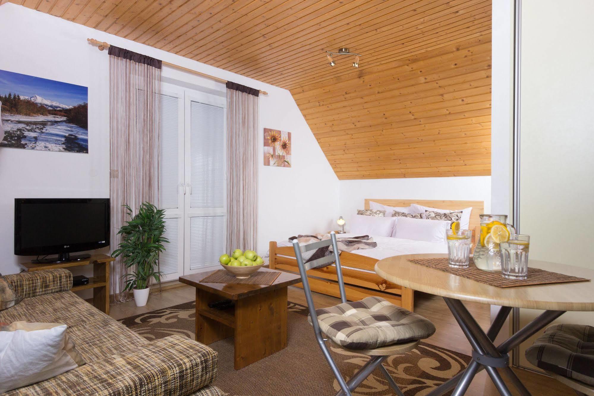 Apartmány Lipka Pavčina Lehota Exterior foto